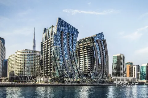 Apartment in Business Bay, Dubai 4 bedrooms, 258 sq.m. № 71012 - photo 12