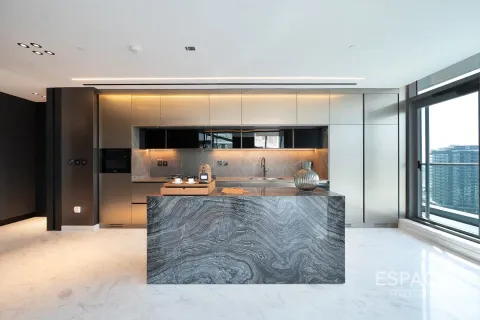 Apartment in Business Bay, Dubai 4 bedrooms, 258 sq.m. № 71012 - photo 11