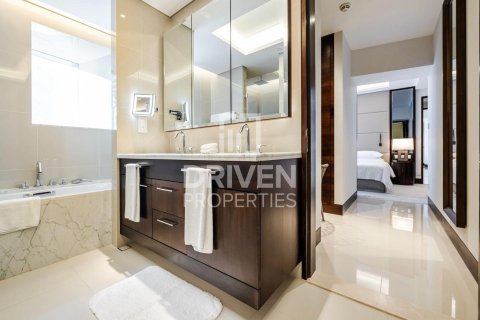 Apartamento en The Address Sky View Towers, Downtown Dubai (Downtown Burj Dubai), Dubai, 2 dormitorios, 123.47 m², № 128388 - foto 10