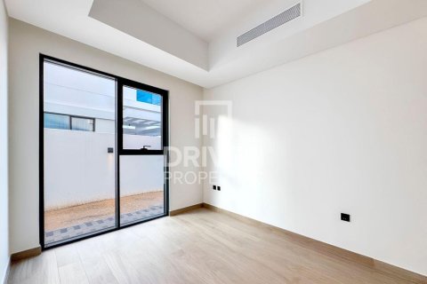 Townhouse in Damac Lagoons, Dubai 5 bedrooms, 301.93 sq.m. № 128390 - photo 7