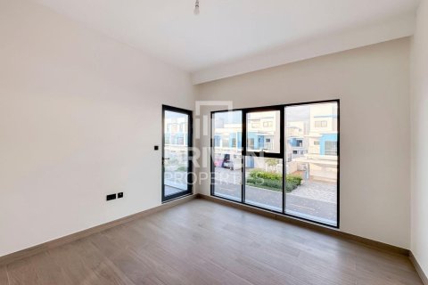 Townhouse in Damac Lagoons, Dubai 5 bedrooms, 301.93 sq.m. № 128390 - photo 3