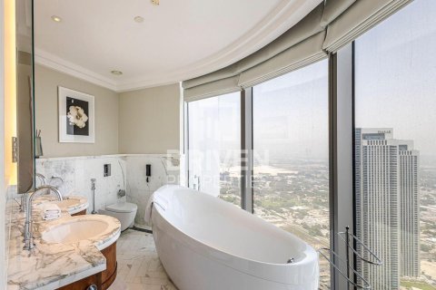 Apartment in Downtown Dubai (Downtown Burj Dubai), Dubai 4 bedrooms, 263.84 sq.m. № 128387 - photo 8