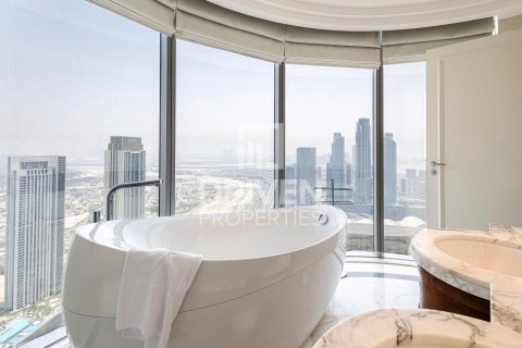 Apartment in Downtown Dubai (Downtown Burj Dubai), Dubai 4 bedrooms, 263.84 sq.m. № 128387 - photo 21
