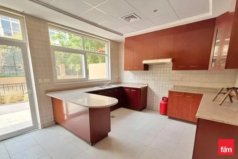 Villa à Mirdif, Dubai, 3 chambres, 220.8 m², № 111916 - photo 10