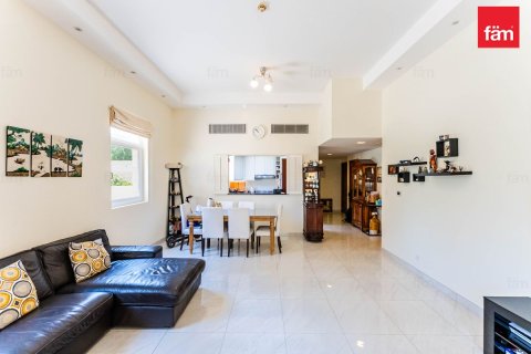 Appartement à Motor City, Dubai, 3 chambres, 187.8 m², № 112538