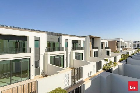 Villa à Dubai, 4 chambres, 249.2 m², № 112551 - photo 16