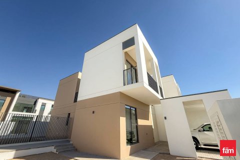 Villa à Dubai, 4 chambres, 249.2 m², № 112551 - photo 3