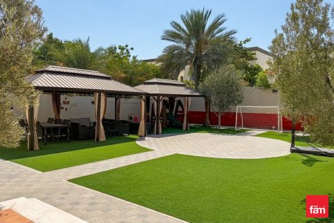 Villa à Jumeirah Park, Dubai, 3 chambres, 677.7 m², № 112540