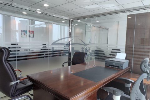 Снять в аренду офис в Бизнес-Бэе, Дубай: 81.5м², № 7682 - фото 11