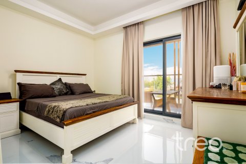 Villa in Dubai 3 bedrooms, 175.12 sq.m. № 138069 - photo 9