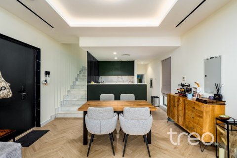 Villa in Dubai 3 bedrooms, 175.12 sq.m. № 138069 - photo 5
