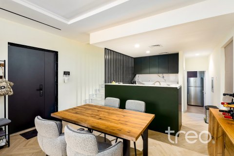 Villa in Dubai 3 bedrooms, 175.12 sq.m. № 138069 - photo 6