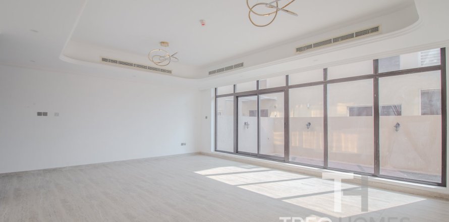 Townhouse in Jumeirah Village Triangle, Dubai 4 bedrooms, 329 sq.m. № 16792
