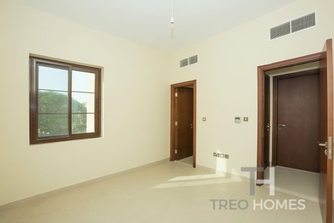 Villa in Casa, Arabian Ranches 2, Dubai 4 bedrooms, 297 sq.m. № 16789 - photo 15