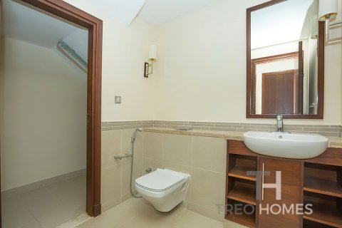 Villa in Casa, Arabian Ranches 2, Dubai 4 bedrooms, 297 sq.m. № 16789 - photo 9