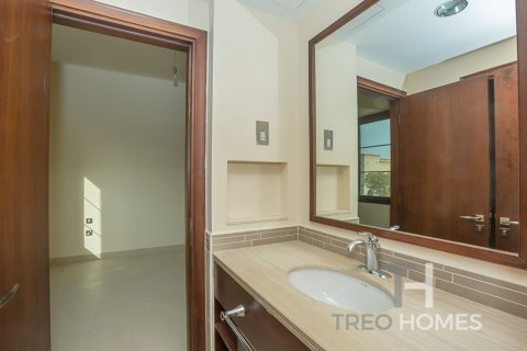 Villa in Casa, Arabian Ranches 2, Dubai 4 bedrooms, 297 sq.m. № 16789 - photo 17