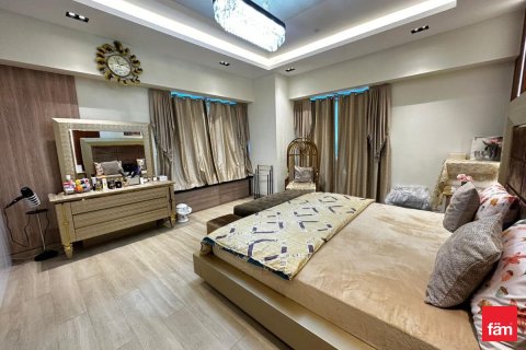 Apartment in Business Bay, Dubai 3 bedrooms, 203 sq.m. № 90380 - photo 20