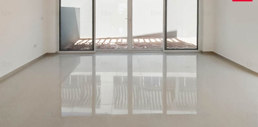 Villa en Dubai, 3 dormitorios, 189.1 m², № 90367