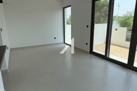 Villa à Aura, Dubai, 5 chambres, 228.1 m², № 63043 - photo 2