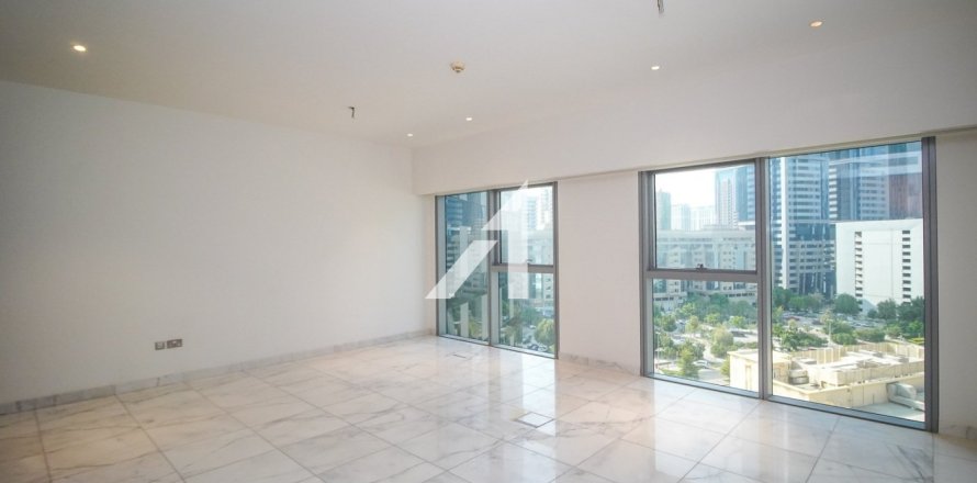 Apartment in Central Park Tower, DIFC, Dubai studio, 68.4 sq.m. № 63042