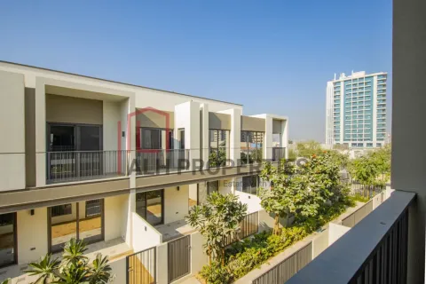 Таунхаус в Tilal Al Ghaf, Дубай, 3 спальни, 140м², № 93278