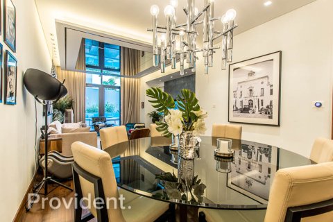 Villa à Dubai, 4 chambres, 388.7 m², № 2609 - photo 4