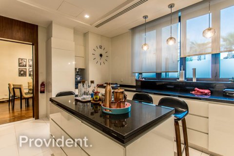 Villa à Dubai, 4 chambres, 388.7 m², № 2609 - photo 9