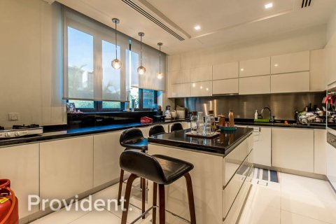 Villa à Dubai, 4 chambres, 388.7 m², № 2609 - photo 7