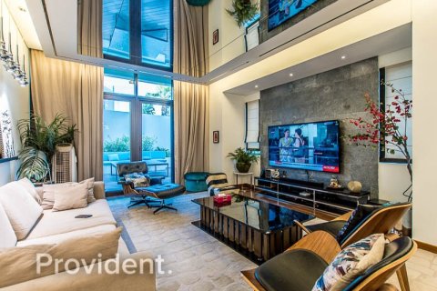 Villa à Dubai, 4 chambres, 388.7 m², № 2609 - photo 1
