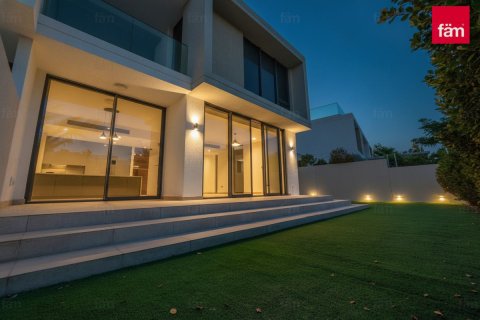 Villa in Dubai Hills Estate, Dubai 3 bedrooms, 287.8 sq.m. № 114108 - photo 5