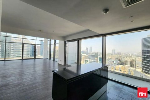 Apartment in Dubai 2 bedrooms, 170.8 sq.m. № 114105 - photo 9
