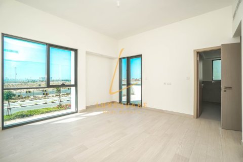 Villa in Al Furjan, Dubai 4 bedrooms, 336 sq.m. № 114471 - photo 14