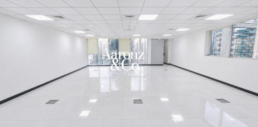 Офис в Бизнес-Бэе, Дубай, 135м², № 114462