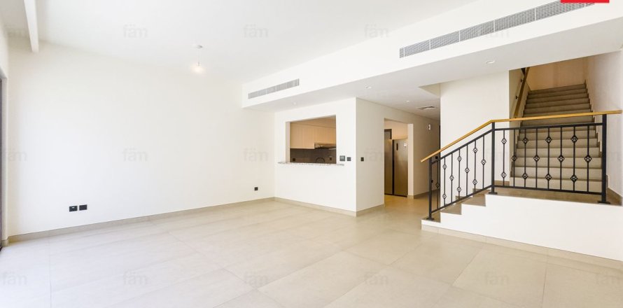 Таунхаус в Дубае, 4 спальни, 144.2м², № 112920