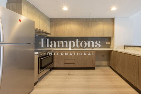 Снять в аренду таунхаус в DAMAC Hills (Akoya by DAMAC), Дубай: 4 спальни, 323.95276100м², № 63224 - фото 8