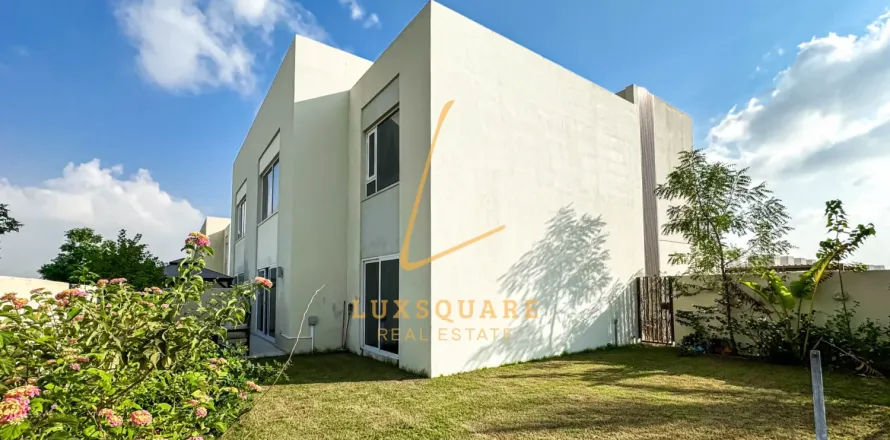 Apartment in EMAAR South, Dubai South (Dubai World Central), Dubai 3 bedrooms, 247 sq.m. № 70307