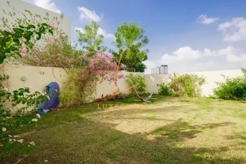 Apartment in EMAAR South, Dubai South (Dubai World Central), Dubai 3 bedrooms, 247 sq.m. № 70307 - photo 26