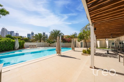 Villa in Meadows, Dubai 6 bedrooms, 566.71 sq.m. № 134706 - photo 6