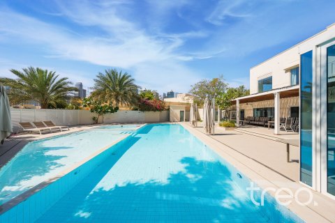 Villa in Meadows, Dubai 6 bedrooms, 566.71 sq.m. № 134706 - photo 4