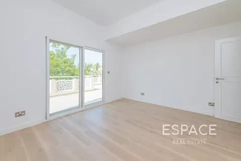 Villa en Meadows, Dubai, 3 dormitorios, 542 m², № 62117 - foto 12
