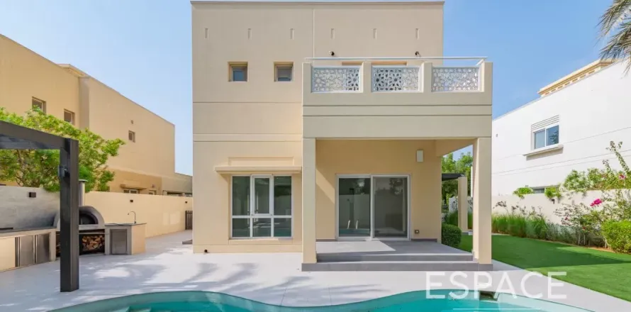 Villa en Meadows, Dubai, 3 dormitorios, 542 m², № 62117