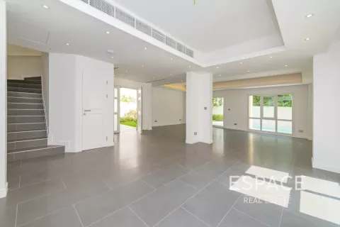 Villa en Meadows, Dubai, 3 dormitorios, 542 m², № 62117 - foto 7
