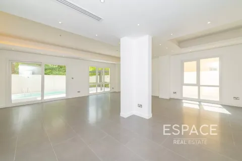 Villa en Meadows, Dubai, 3 dormitorios, 542 m², № 62117 - foto 5