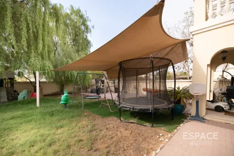 Villa in Jumeirah Village Triangle, Dubai 2 bedrooms, 278 sq.m. № 62132 - photo 14