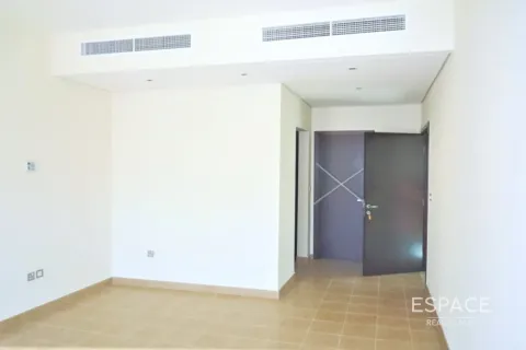 Villa in Jumeirah Village Triangle, Dubai 2 bedrooms, 278 sq.m. № 62132 - photo 10