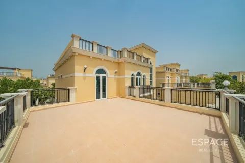 Villa in Legacy Nova Villas, Jumeirah Park, Dubai 4 bedrooms, 455 sq.m. № 62131 - photo 17