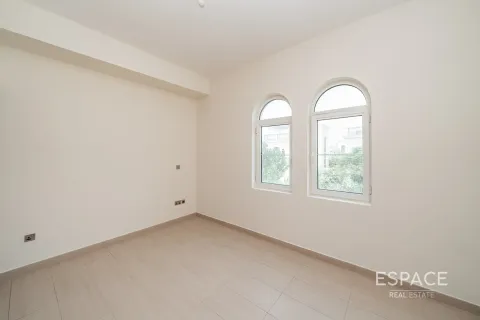 Villa in Legacy Nova Villas, Jumeirah Park, Dubai 4 bedrooms, 455 sq.m. № 62131 - photo 10