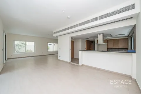 Villa in Legacy Nova Villas, Jumeirah Park, Dubai 4 bedrooms, 455 sq.m. № 62131 - photo 1