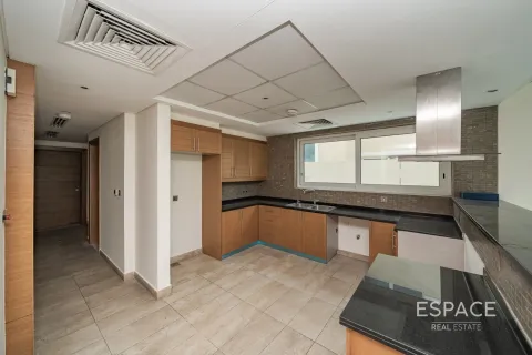 Villa in Legacy Nova Villas, Jumeirah Park, Dubai 4 bedrooms, 455 sq.m. № 62131 - photo 4