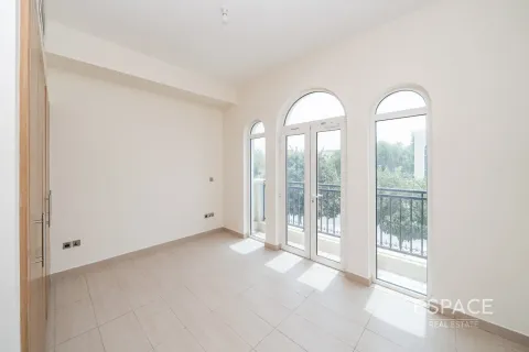 Villa in Legacy Nova Villas, Jumeirah Park, Dubai 4 bedrooms, 455 sq.m. № 62131 - photo 7